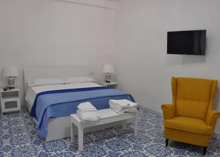 Calise Guest House B Senza Balcone